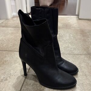 L'INTERVALLE Black Heeled Boots